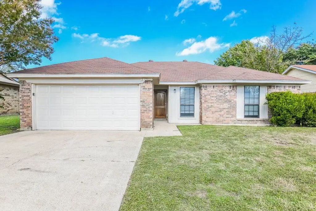 6409 Kary Lynn Drive N, Watauga