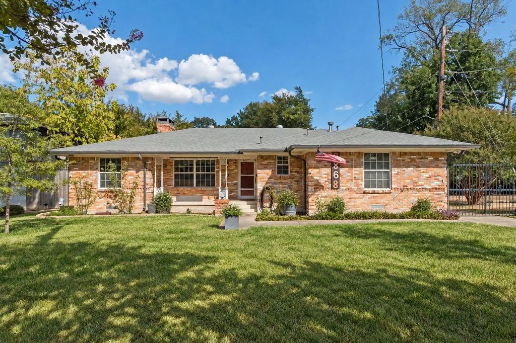 2868 Ripplewood Drive, Dallas