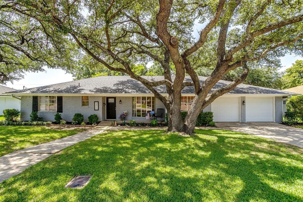 3817 Lawndale Avenue, Fort Worth