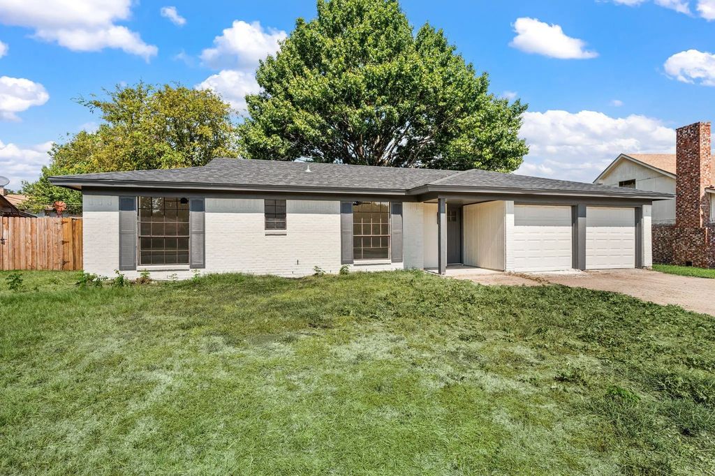 1705 S Timber Court, Benbrook
