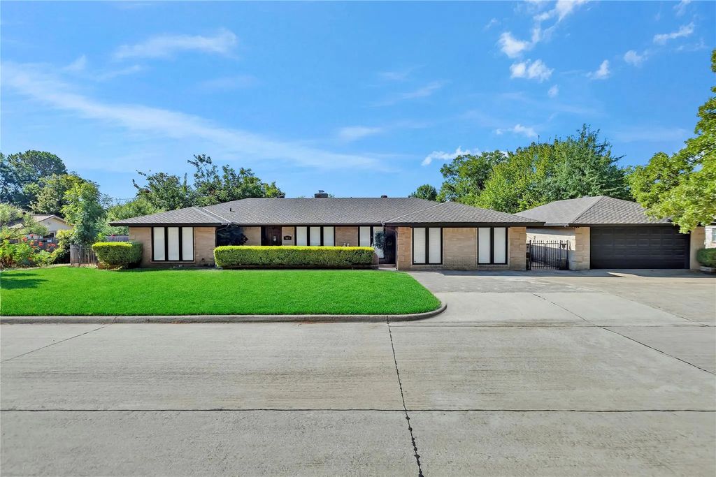515 Hillside Road, Colleyville