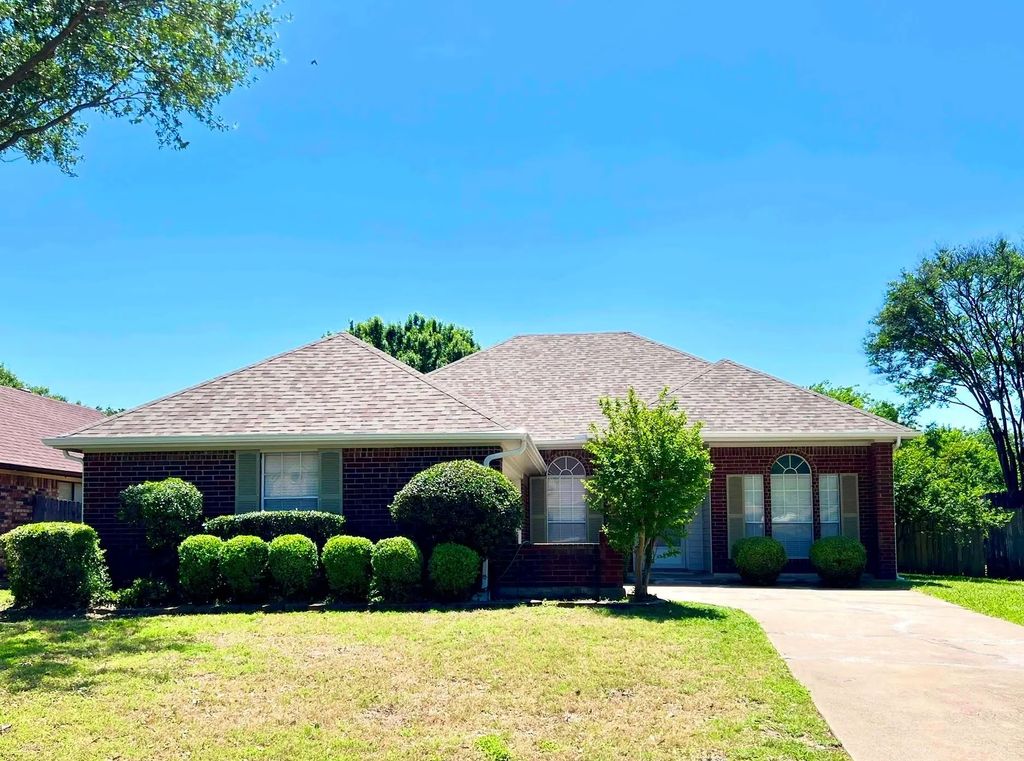 2735 Wentworth Drive, Grand Prairie