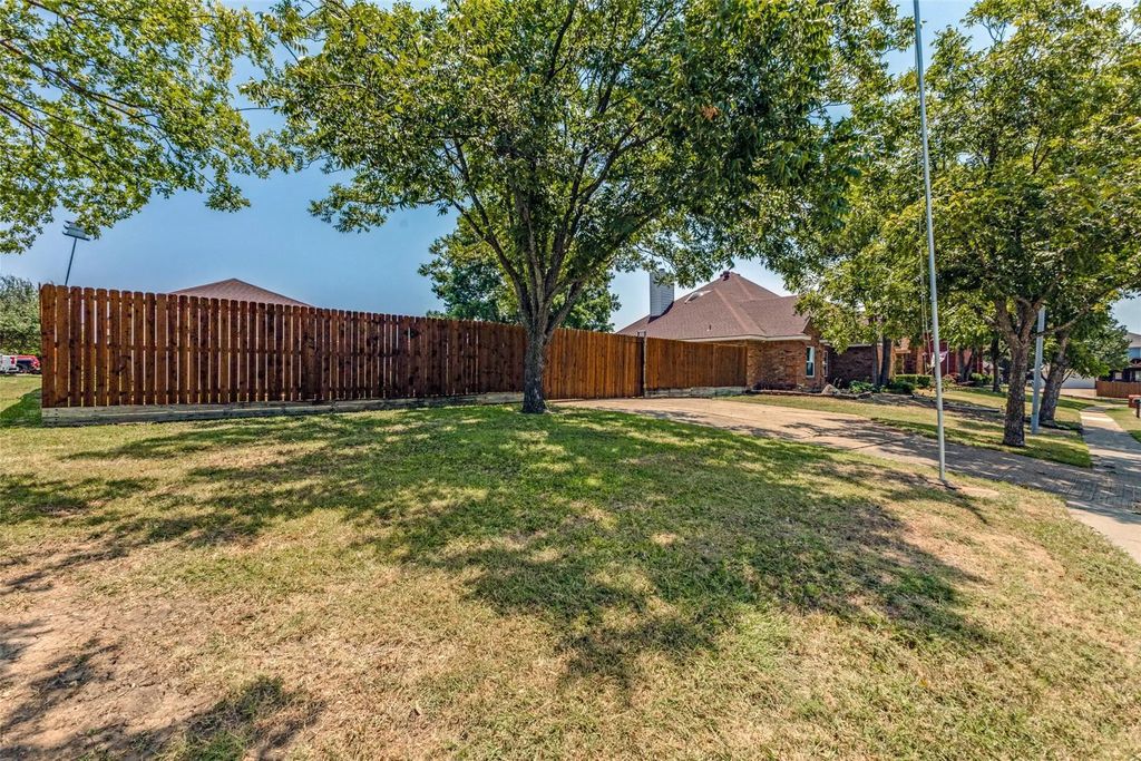 204 N W A Allen Boulevard, Wylie