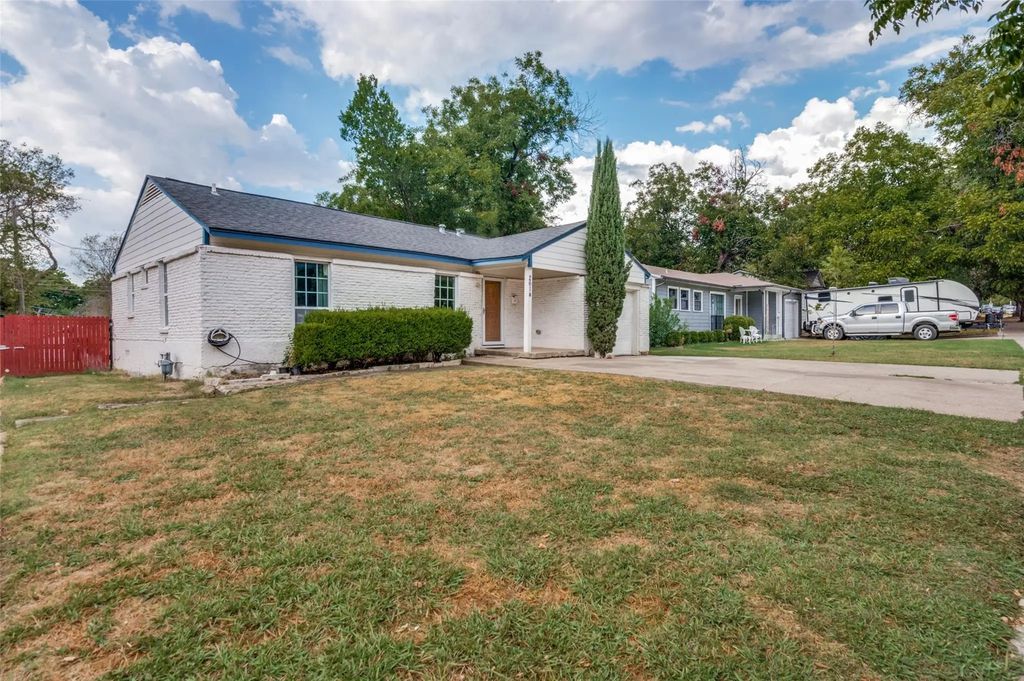 2614 Valwood Parkway, Farmers Branch