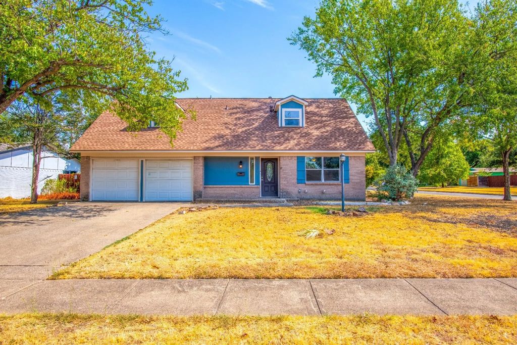 8708 Flicker Lane, Dallas