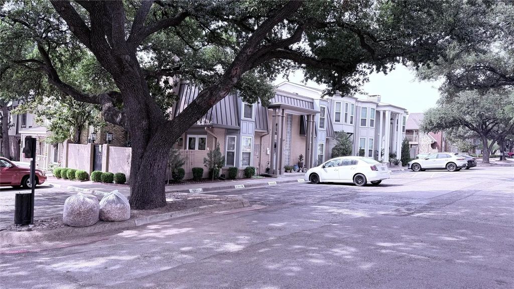 15929 Archwood Lane 1035, Dallas