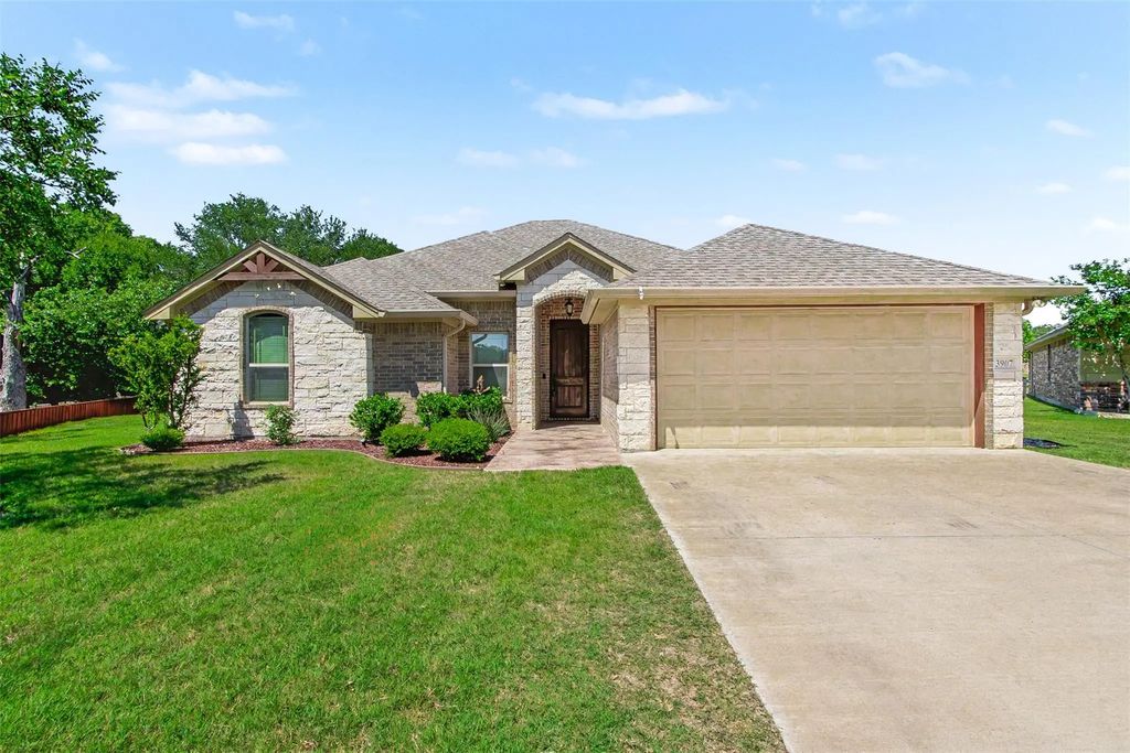 3907 Del Rio Court, Granbury
