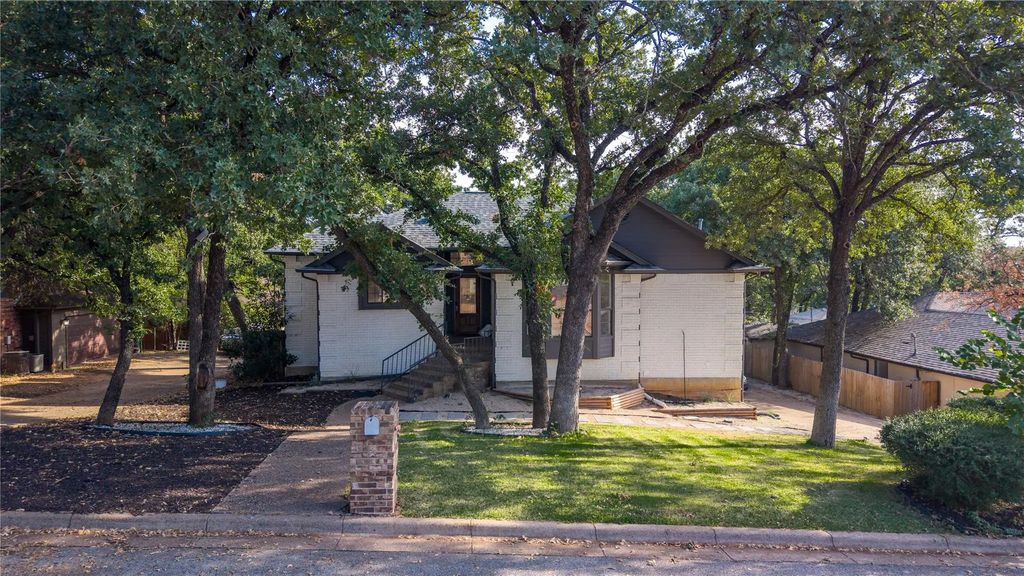 4404 Rain Forest Drive, Arlington
