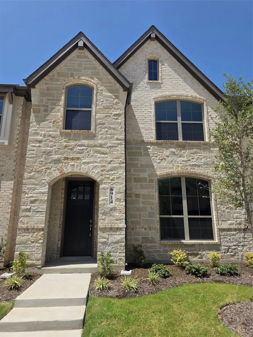 6914 Yellow Hammer Way, Arlington