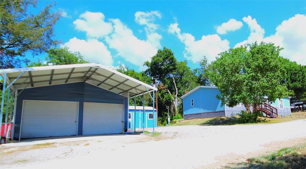 4268 Pueblo, Lone Oak