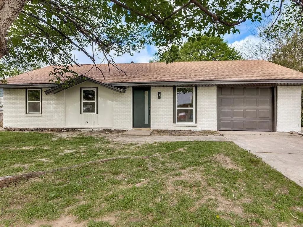 3716 Clotell Drive, Fort Worth