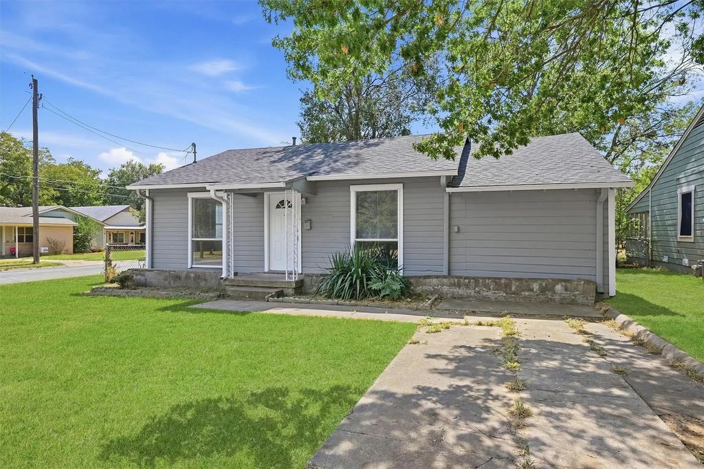 302 W Dexter Street, Sherman