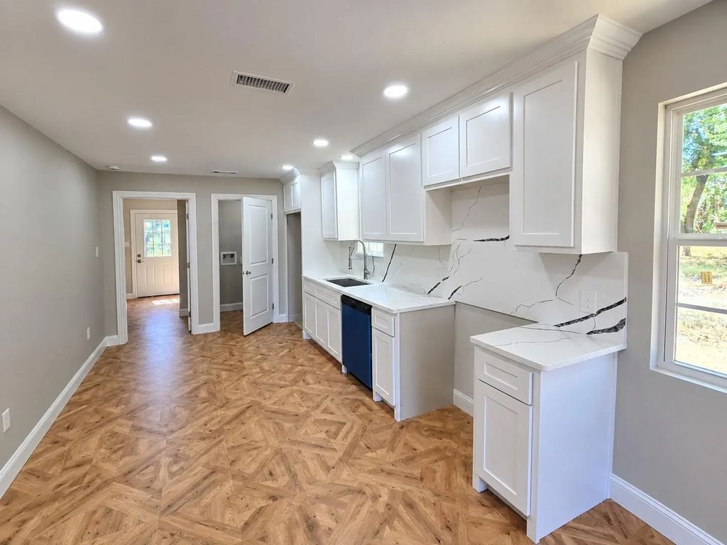 1128 W Bullock Street, Denison
