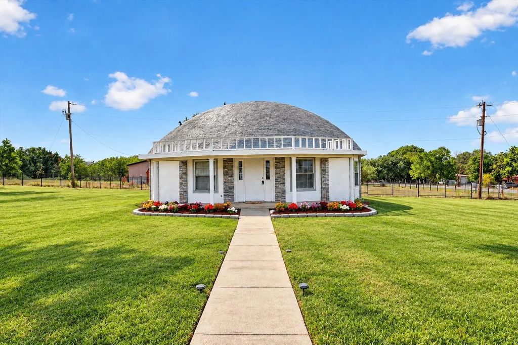 9530 Johns Road, Alvarado