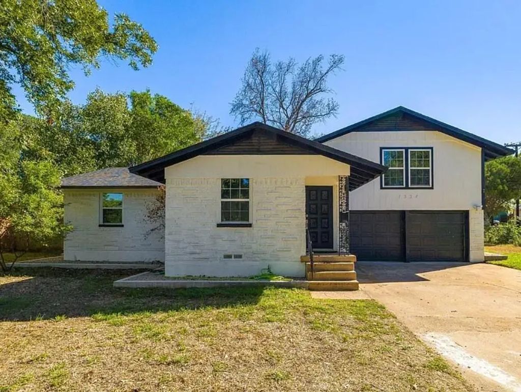 1324 Killian Dr, Arlington