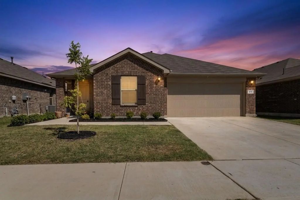 616 Sand Point Drive, Fort Worth