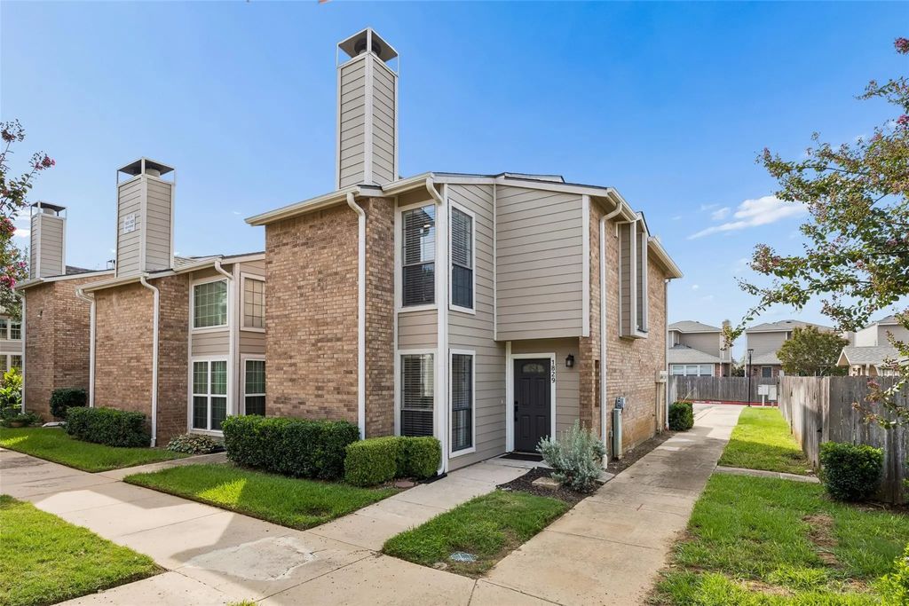 1829 Maplewood Trail, Colleyville