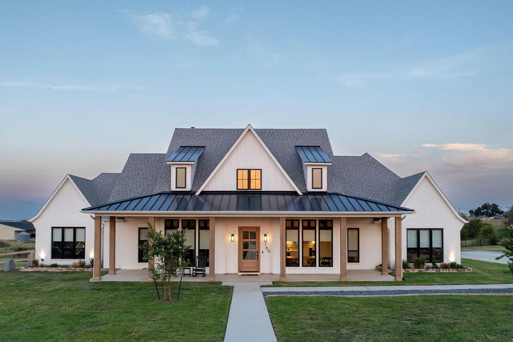 760 Hummingbird Lane, Justin