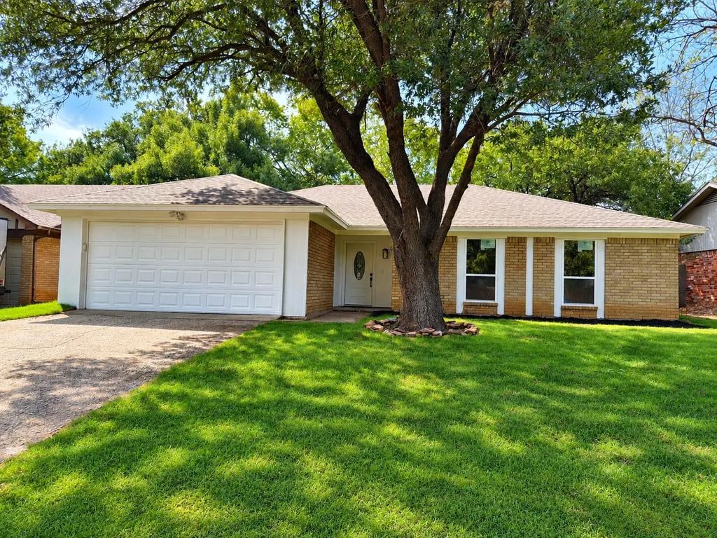 2231 Park Springs Court, Arlington