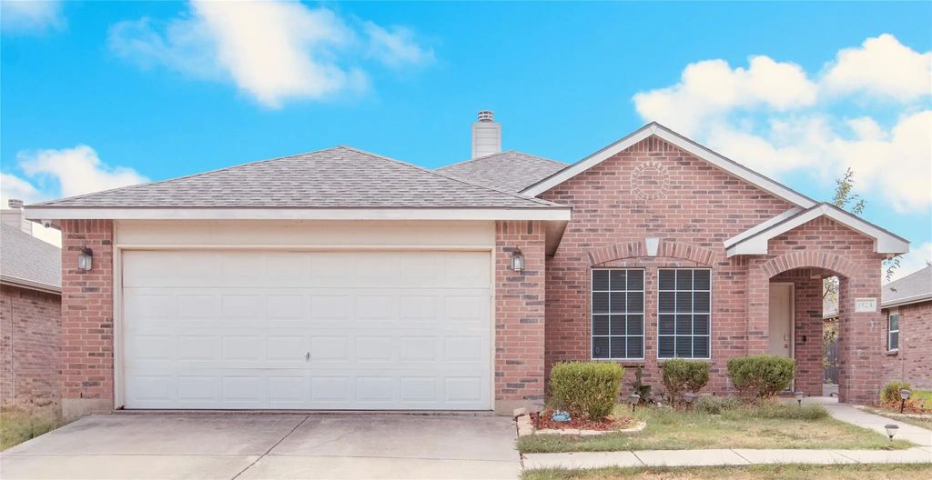 4524 Hounds Tail Lane, Fort Worth