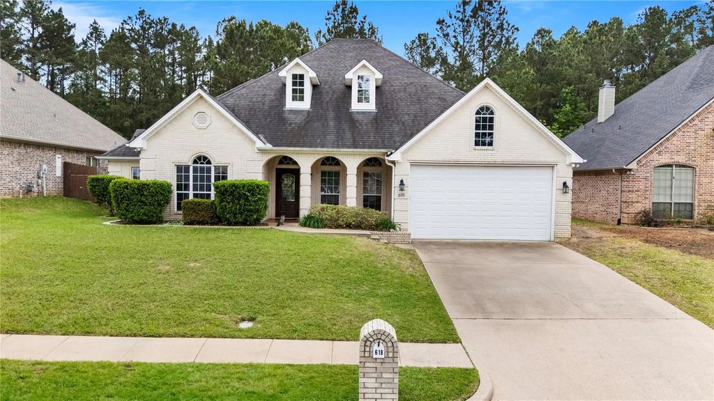 618 Huntwick Lane, Tyler
