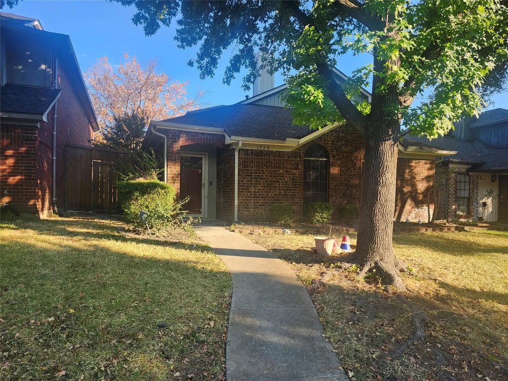 1720 Medina Drive, Mesquite