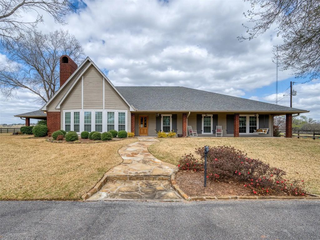 839 An County Road 320, Frankston