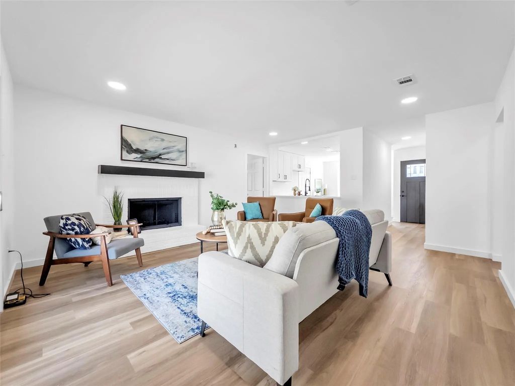 8 Atlanta Court, Mansfield