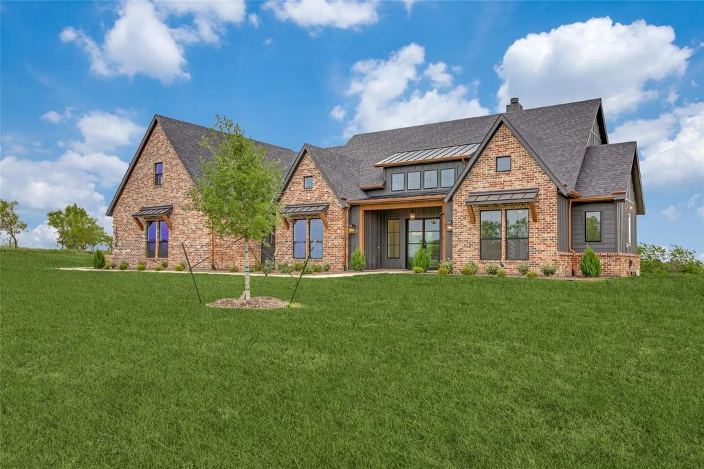 7008 Bruce Trail, Aledo