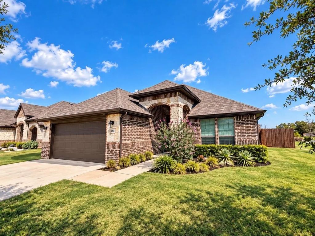 100 Gardenia Drive, Azle