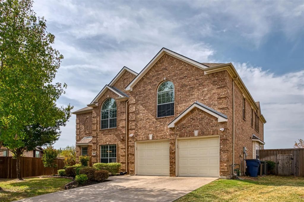 1143 Polo Heights Drive, Frisco