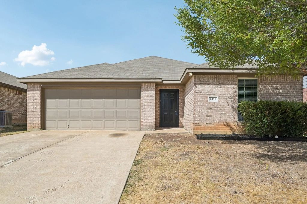 2436 Galemeadow Drive, Fort Worth