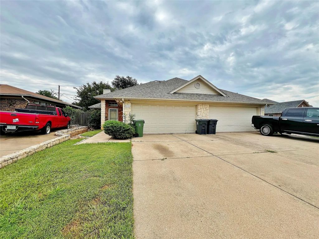 5131 Trail Dust Lane, Arlington