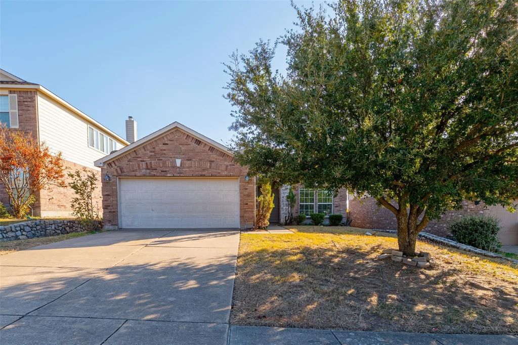 1837 Walnut Way, Anna