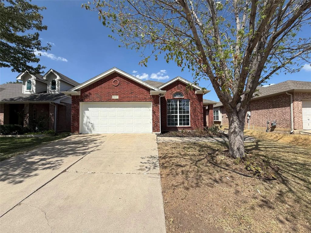 2617 Silver Hill Drive, Fort Worth
