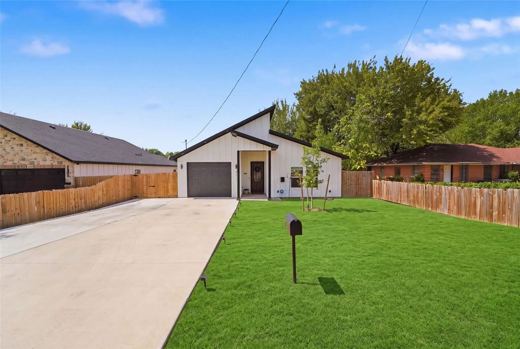 4211 S Denley Drive, Dallas