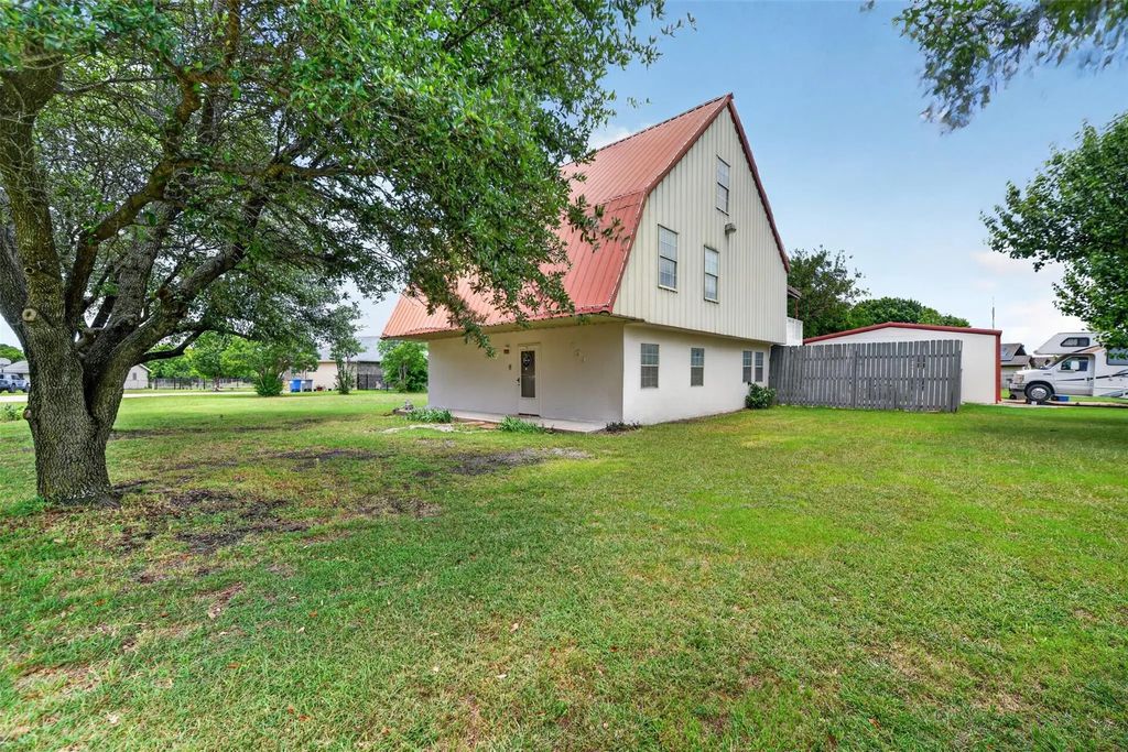 104 Bow Creek, Red Oak
