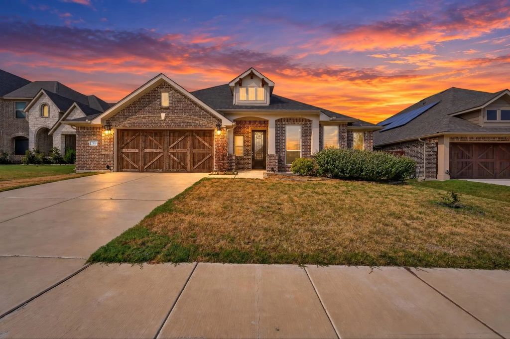 289 Sparkling Springs, Waxahachie