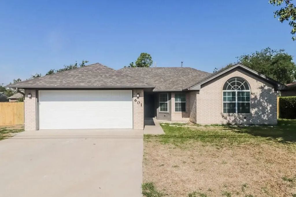 601 E 6th Street, Krum