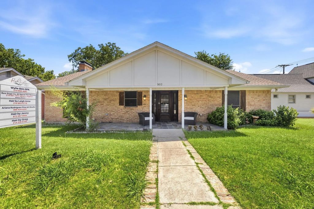 302 N Jackson Avenue, Wylie