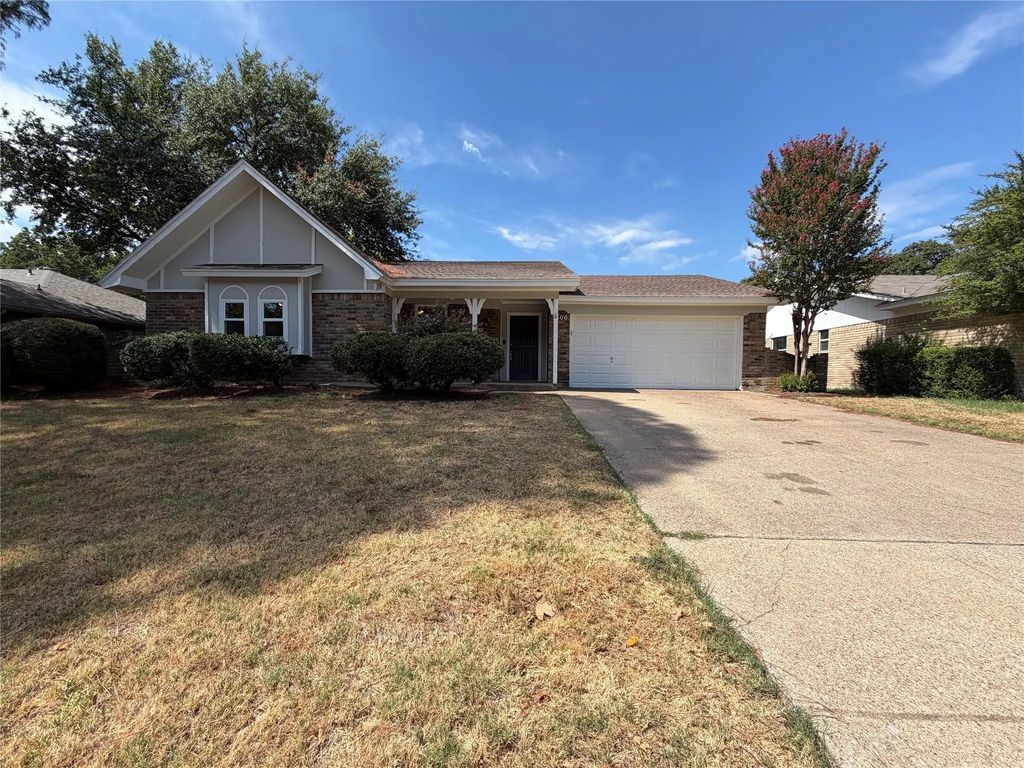 3606 Grissom Drive, Arlington