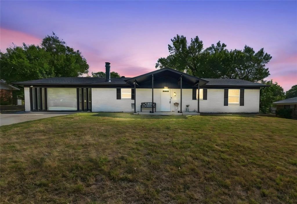 1404 Hillside Drive, Midlothian