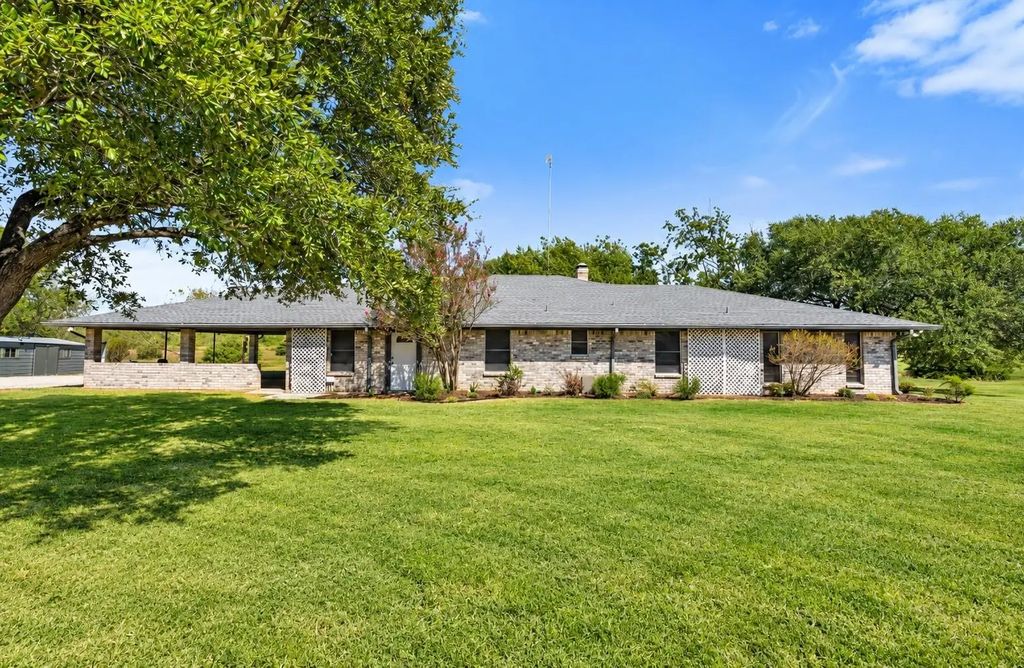 801 County Road 0025, Corsicana