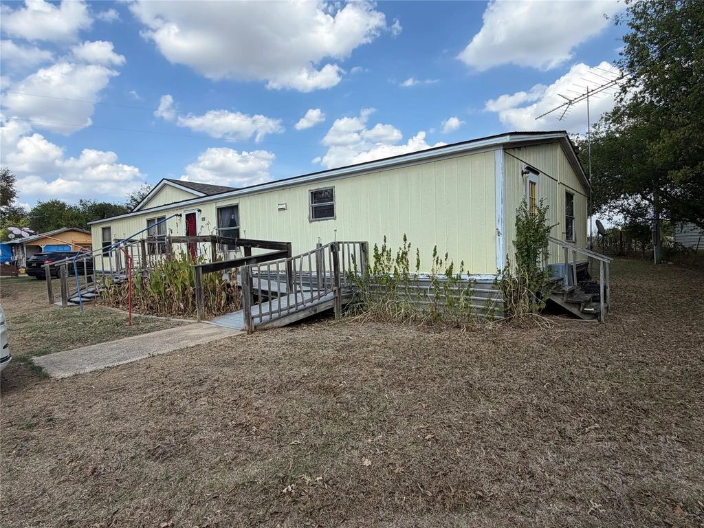 8453 County Road 1206, Rio Vista