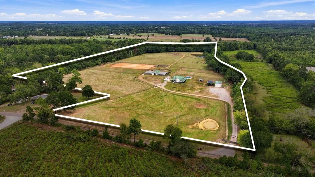 23241 County Road 2159, Troup