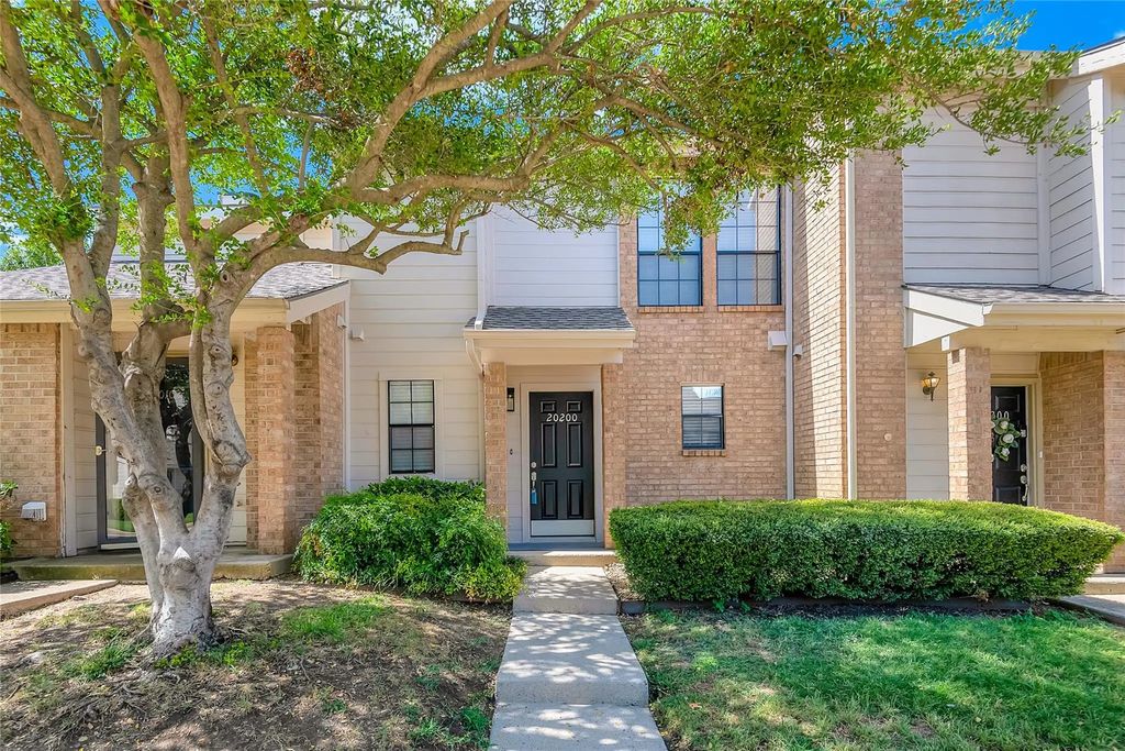 3635 Garden Brook Drive 20200l, Farmers Branch
