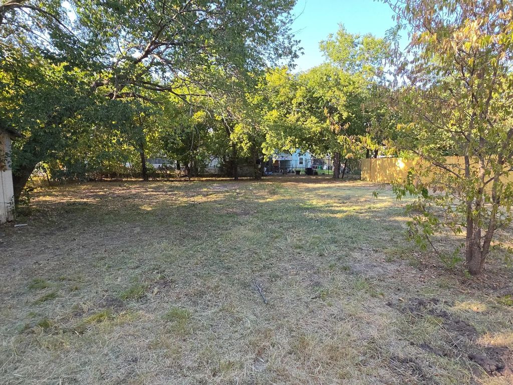 1013 E Tennie, Gainesville