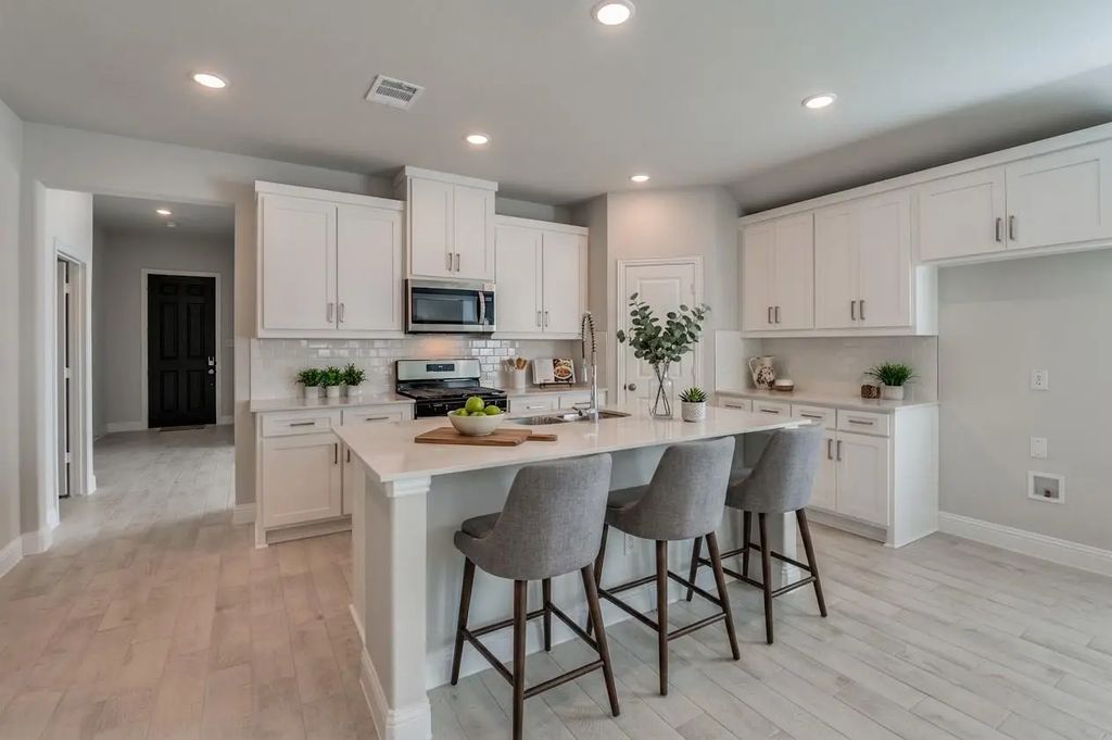2902 Italia Terrace, Princeton