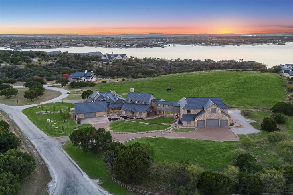 1091 Hill Country Court, Graford