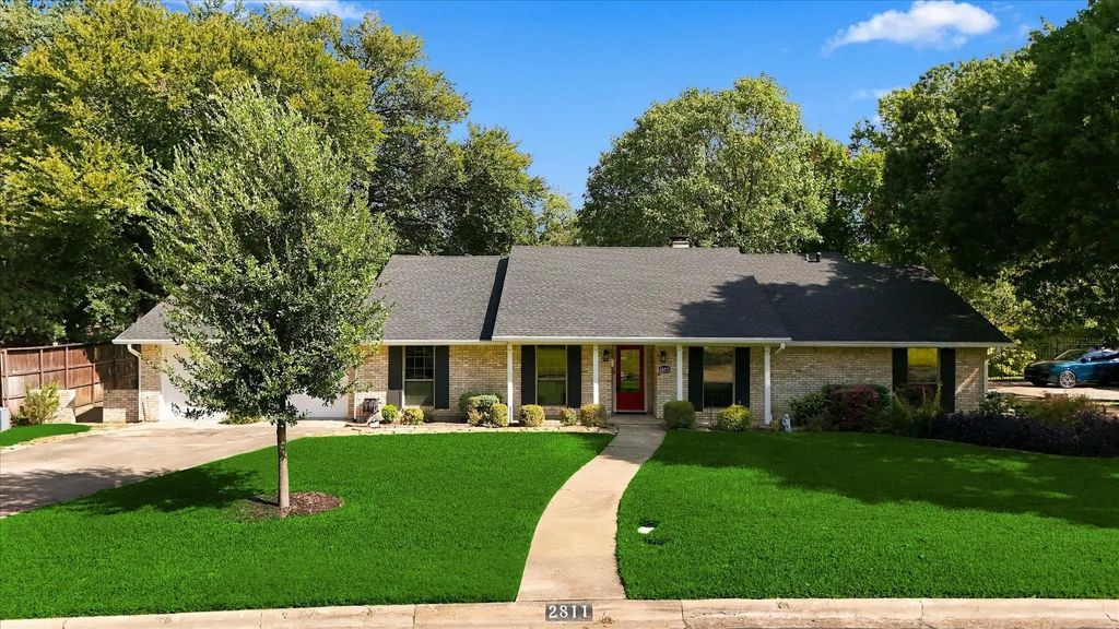 2811 Reedcroft Drive, Farmers Branch